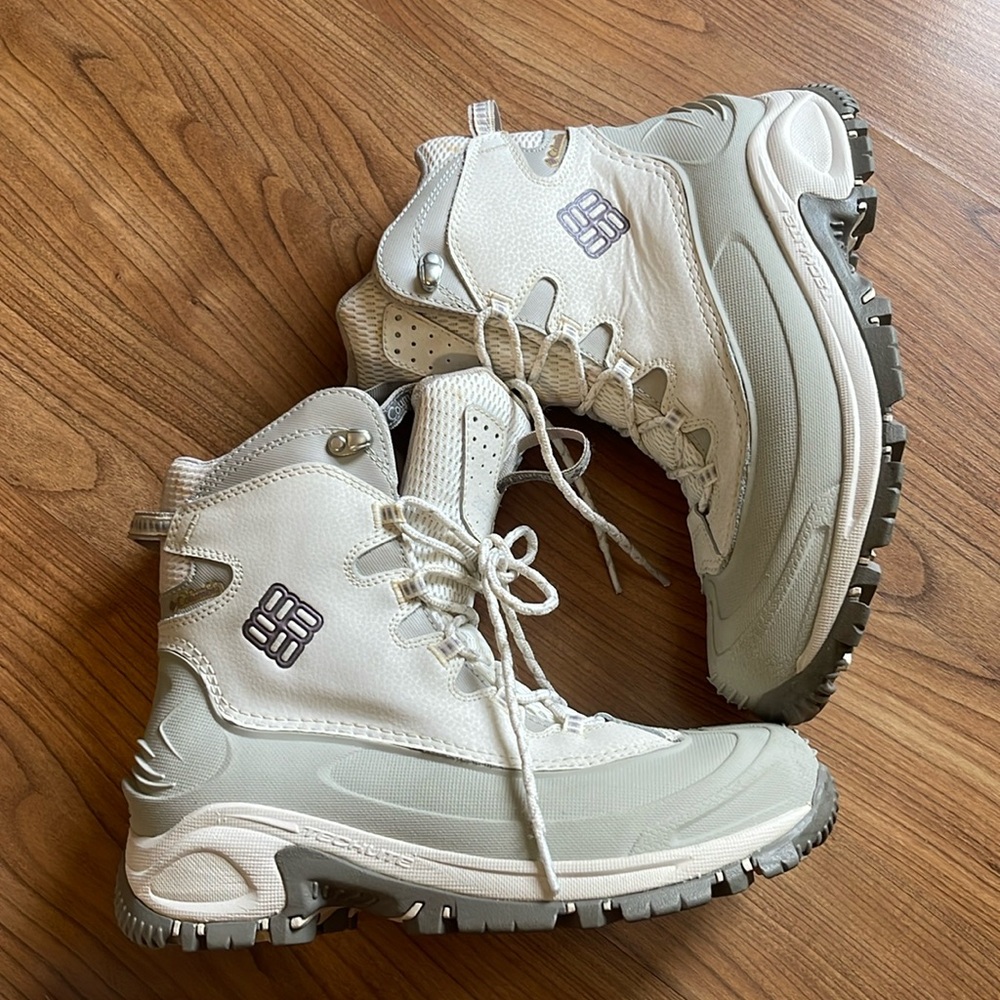 Columbia snow boots